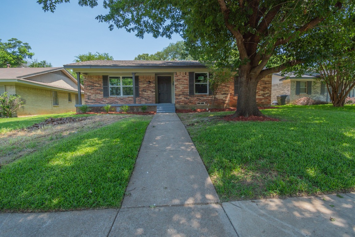 8949 Undercliff Drive Dallas TX 75217