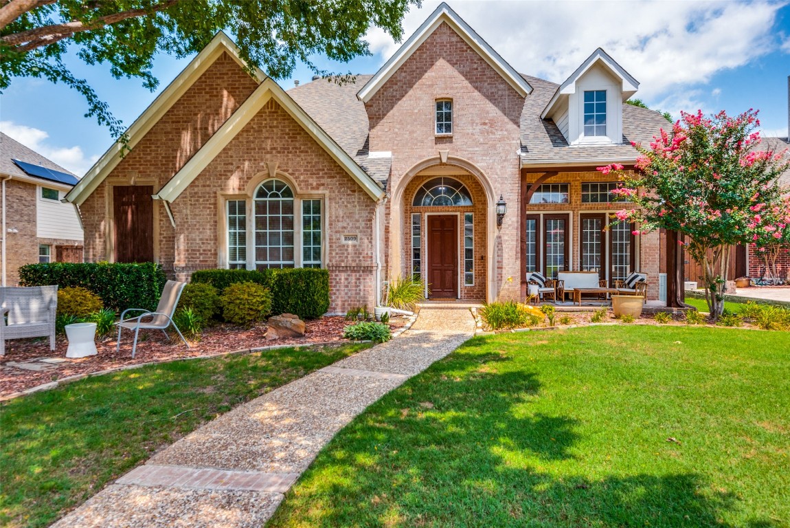 2509 Green Oak Drive Carrollton TX 75010