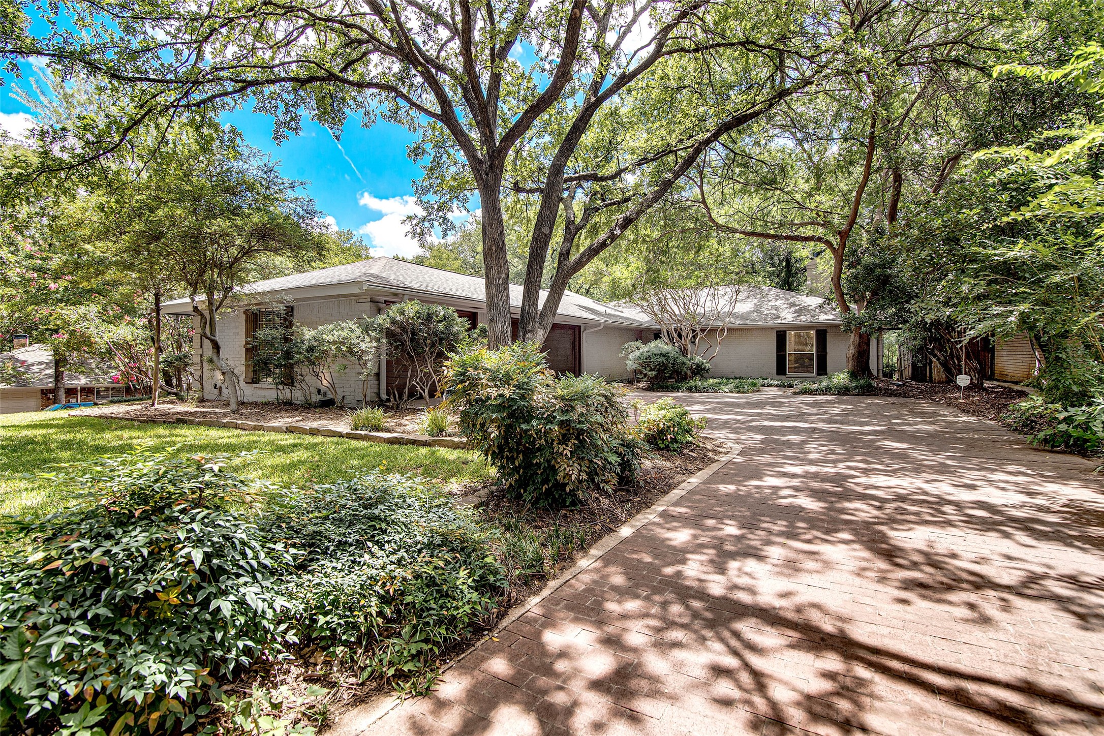 4900 Woodland Park Boulevard Arlington TX 76013