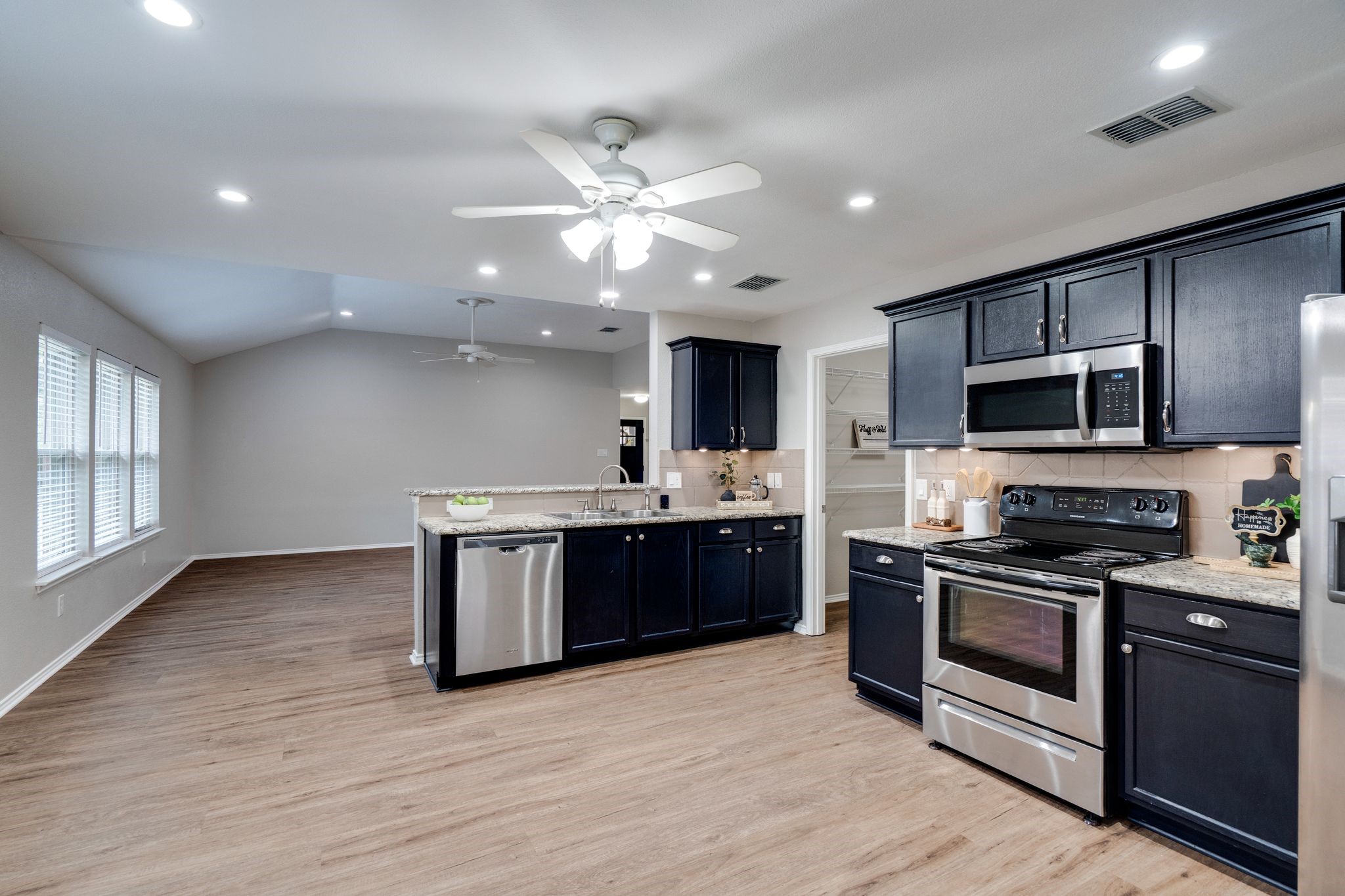 9321 Goldenview Drive Fort Worth TX 76244