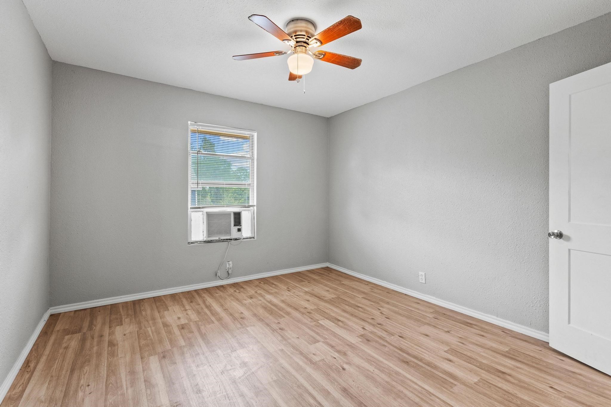 701 W Hull Street Denison TX 75020
