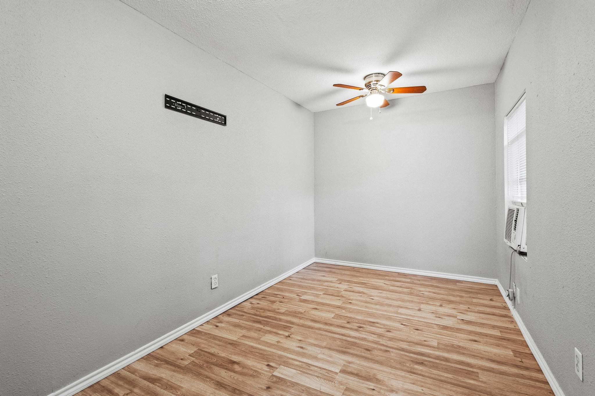 701 W Hull Street Denison TX 75020