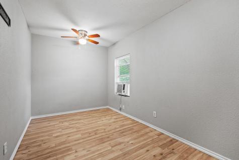 701 W Hull Street Denison TX 75020