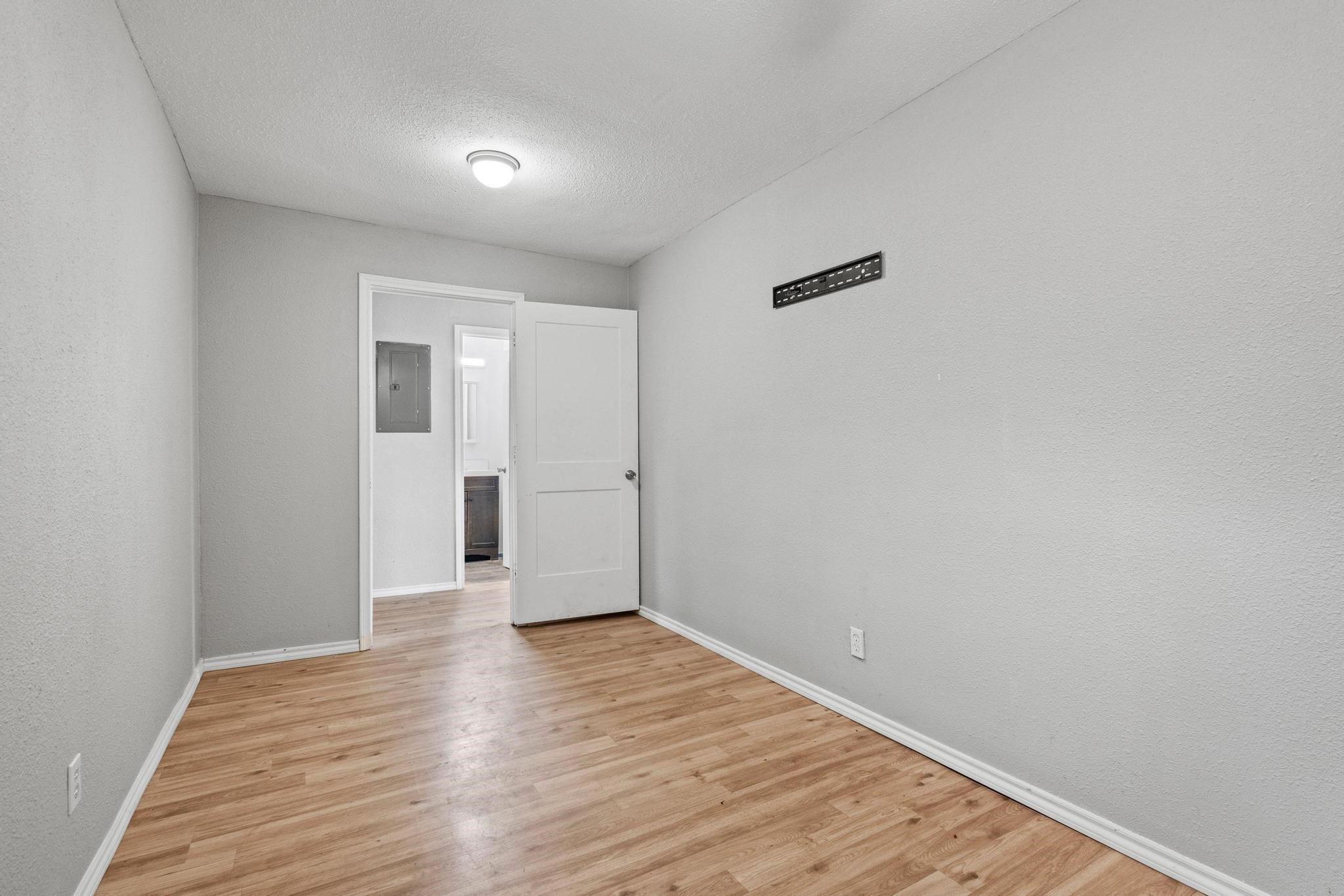 701 W Hull Street Denison TX 75020