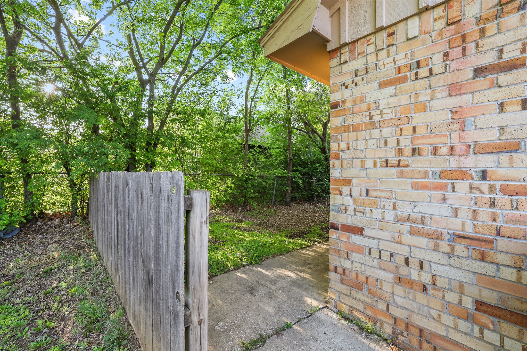 701 W Hull Street Denison TX 75020