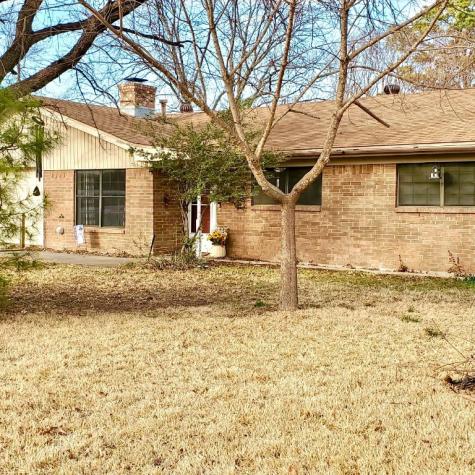 709 Pillar Street Bowie TX 76230