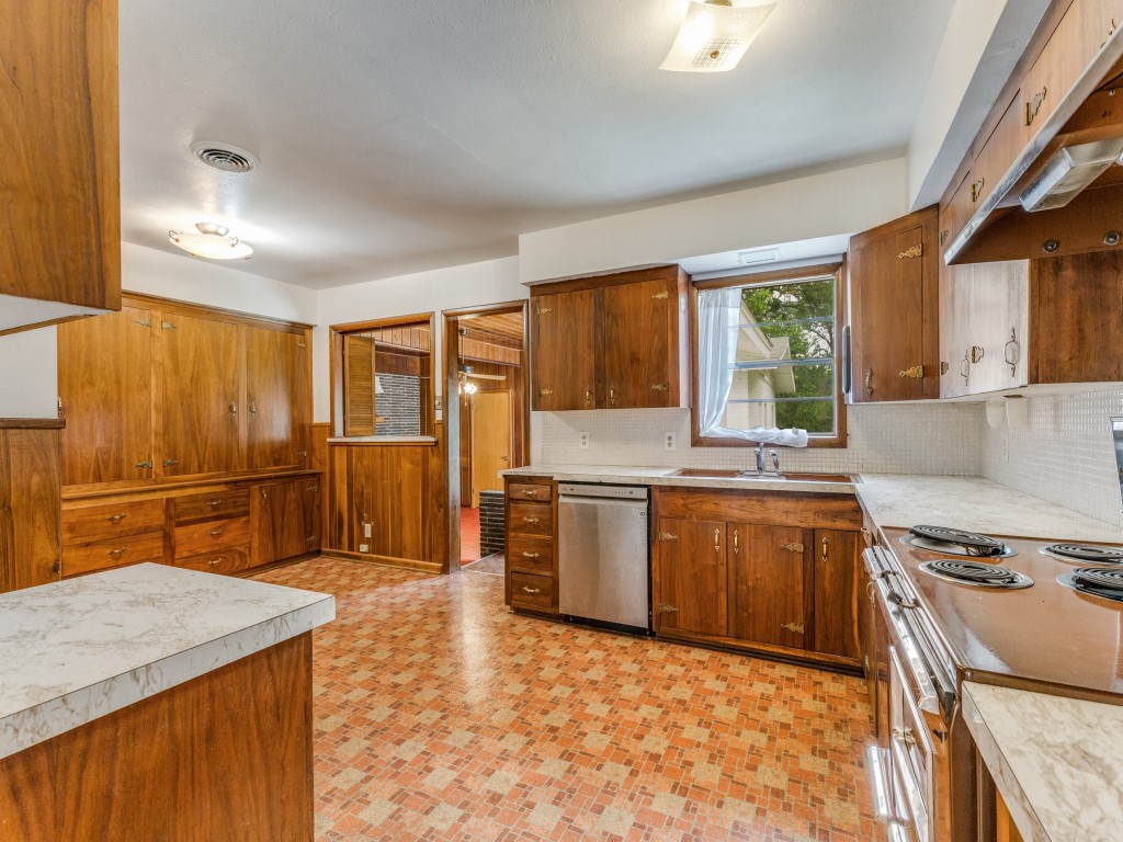 203 Lakeridge Road Lakeside TX 76108