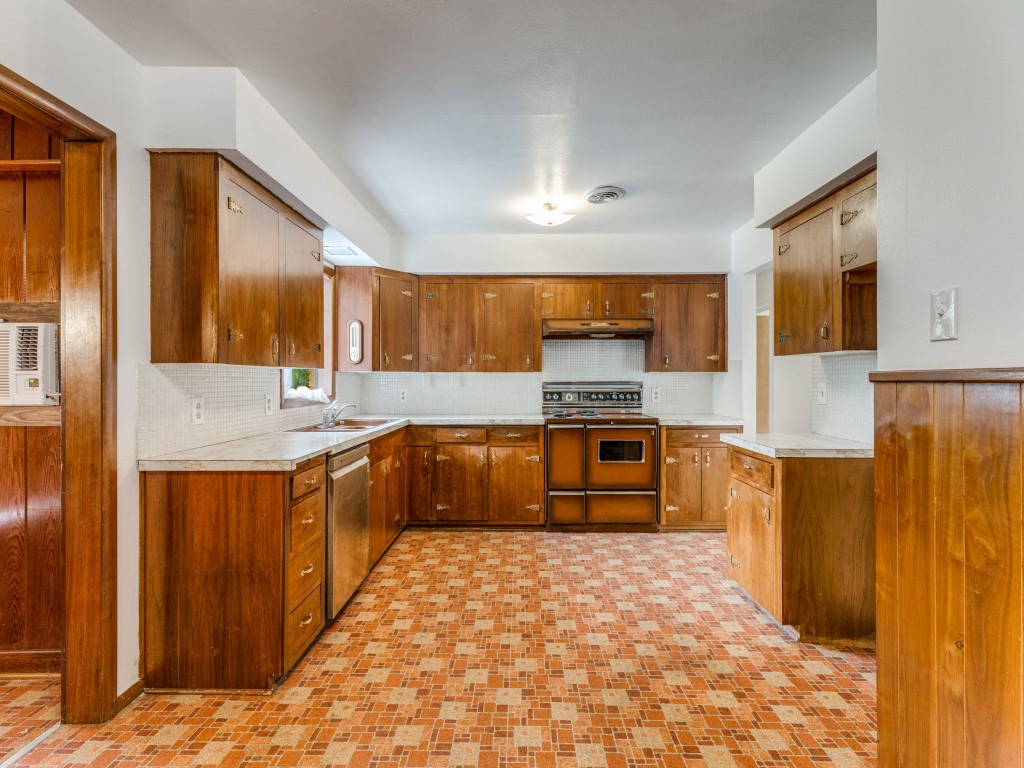 203 Lakeridge Road Lakeside TX 76108