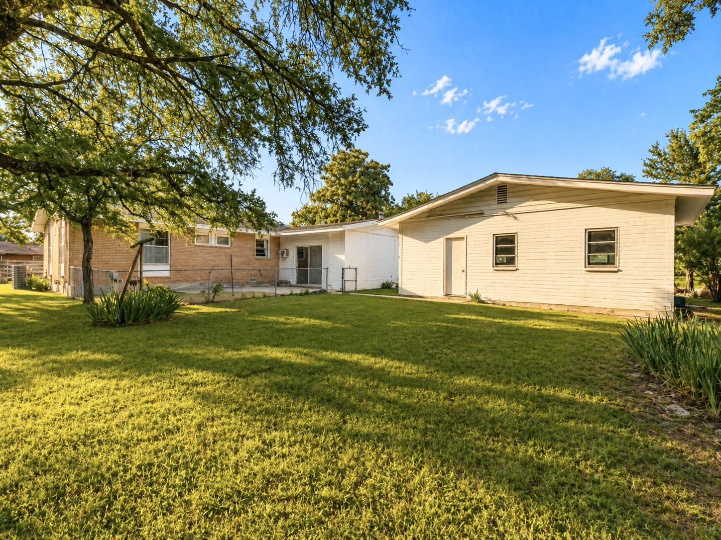 203 Lakeridge Road Lakeside TX 76108