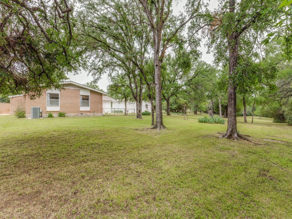 203 Lakeridge Road Lakeside TX 76108