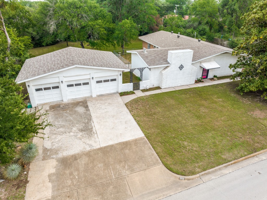 203 Lakeridge Road Lakeside TX 76108
