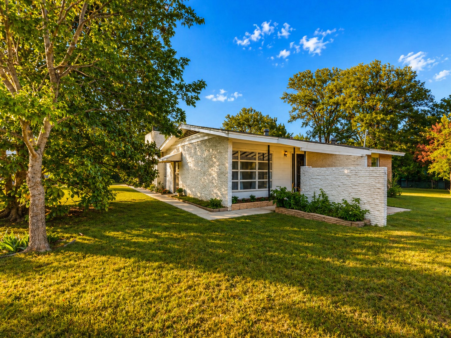 203 Lakeridge Road Lakeside TX 76108
