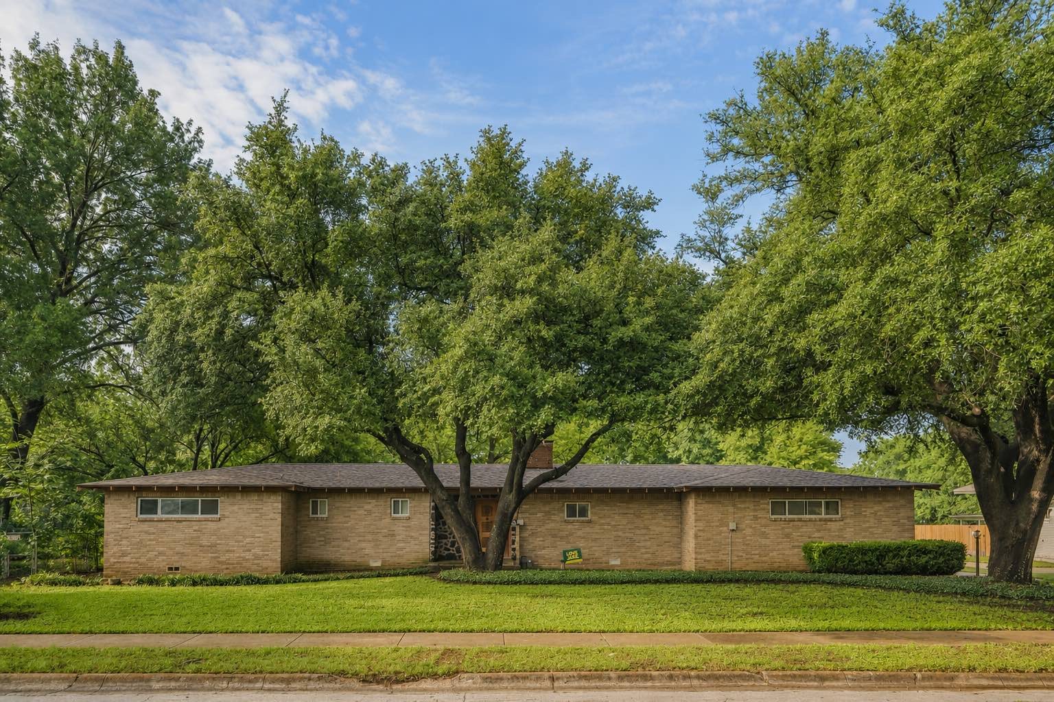 6916 Hovenkamp Avenue Richland Hills TX 76118