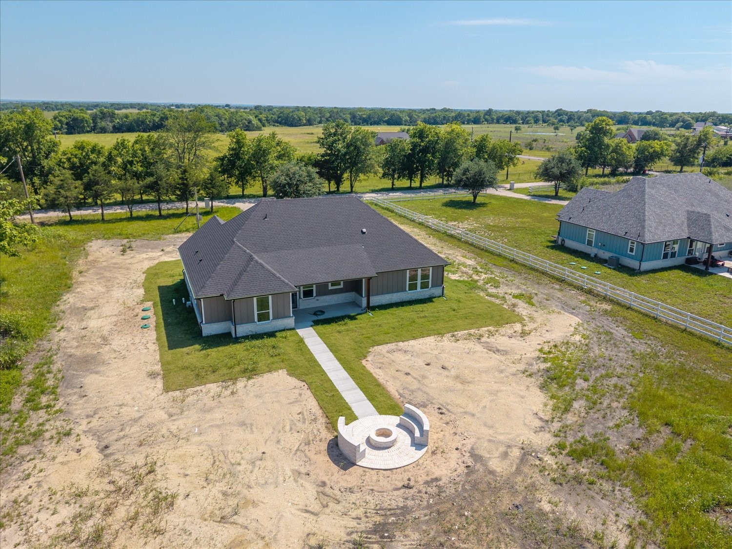 1533 County Road 4945 Leonard TX 75452