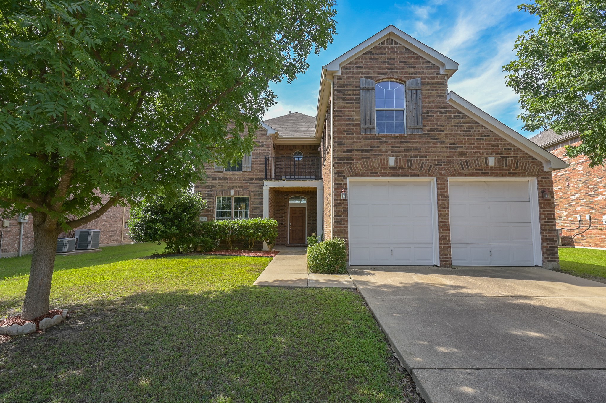 2811 S Serrano Grand Prairie TX 75054