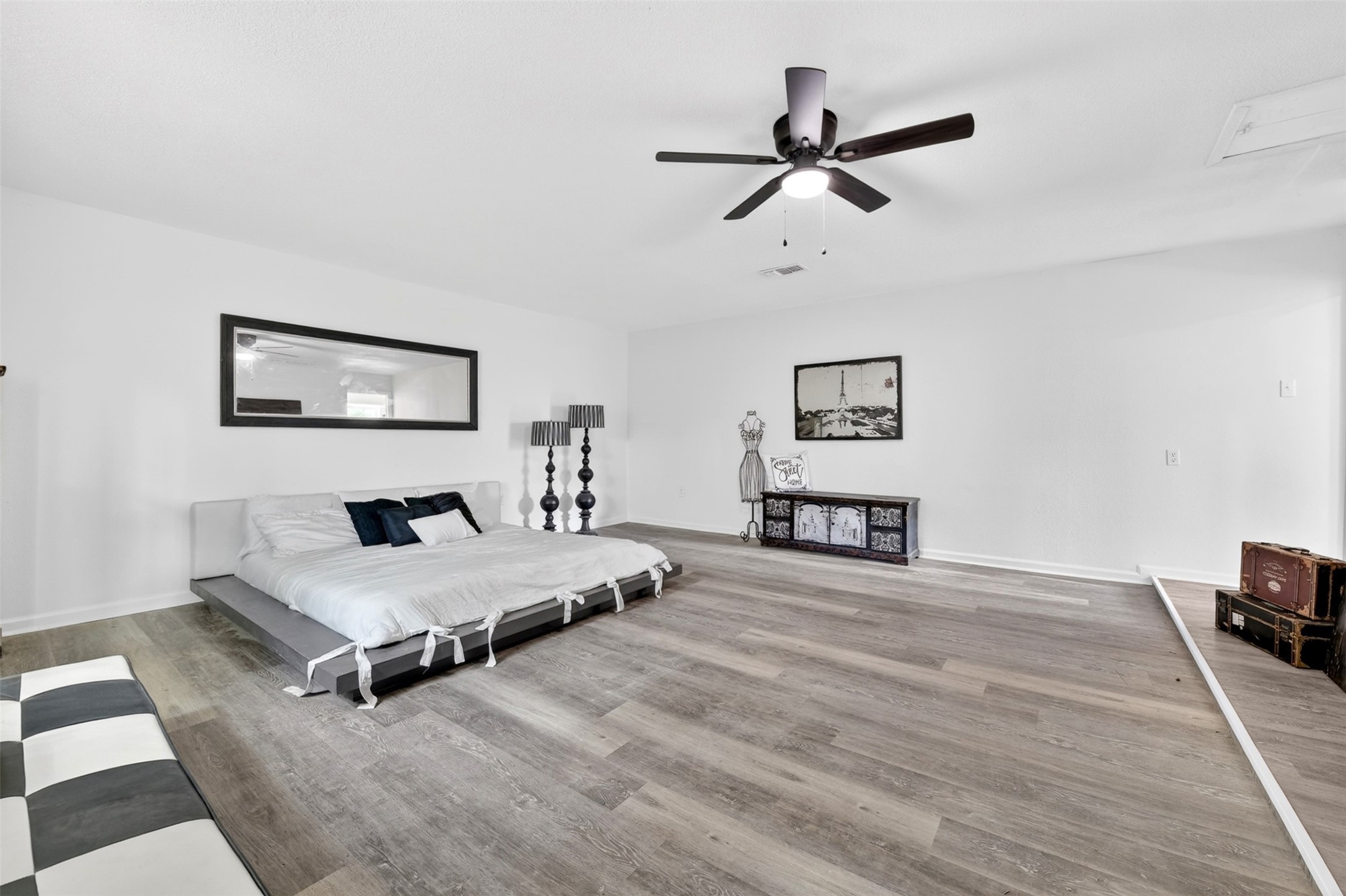6412 Embassy Drive Forest Hill TX 76119