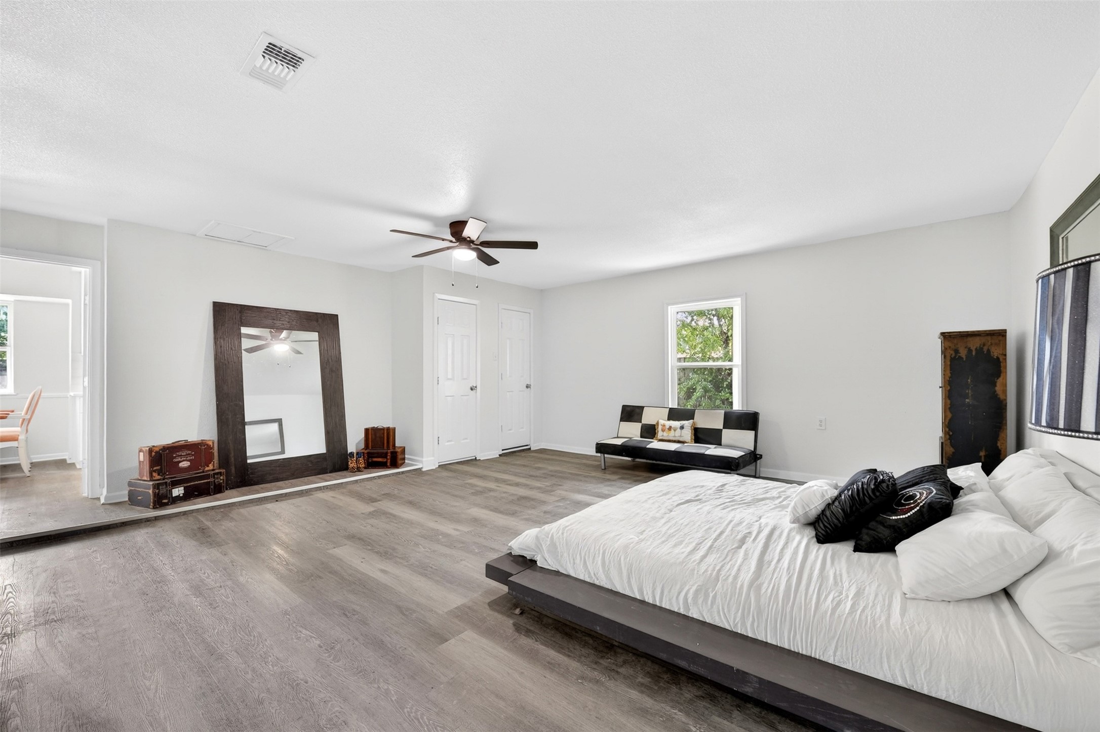 6412 Embassy Drive Forest Hill TX 76119