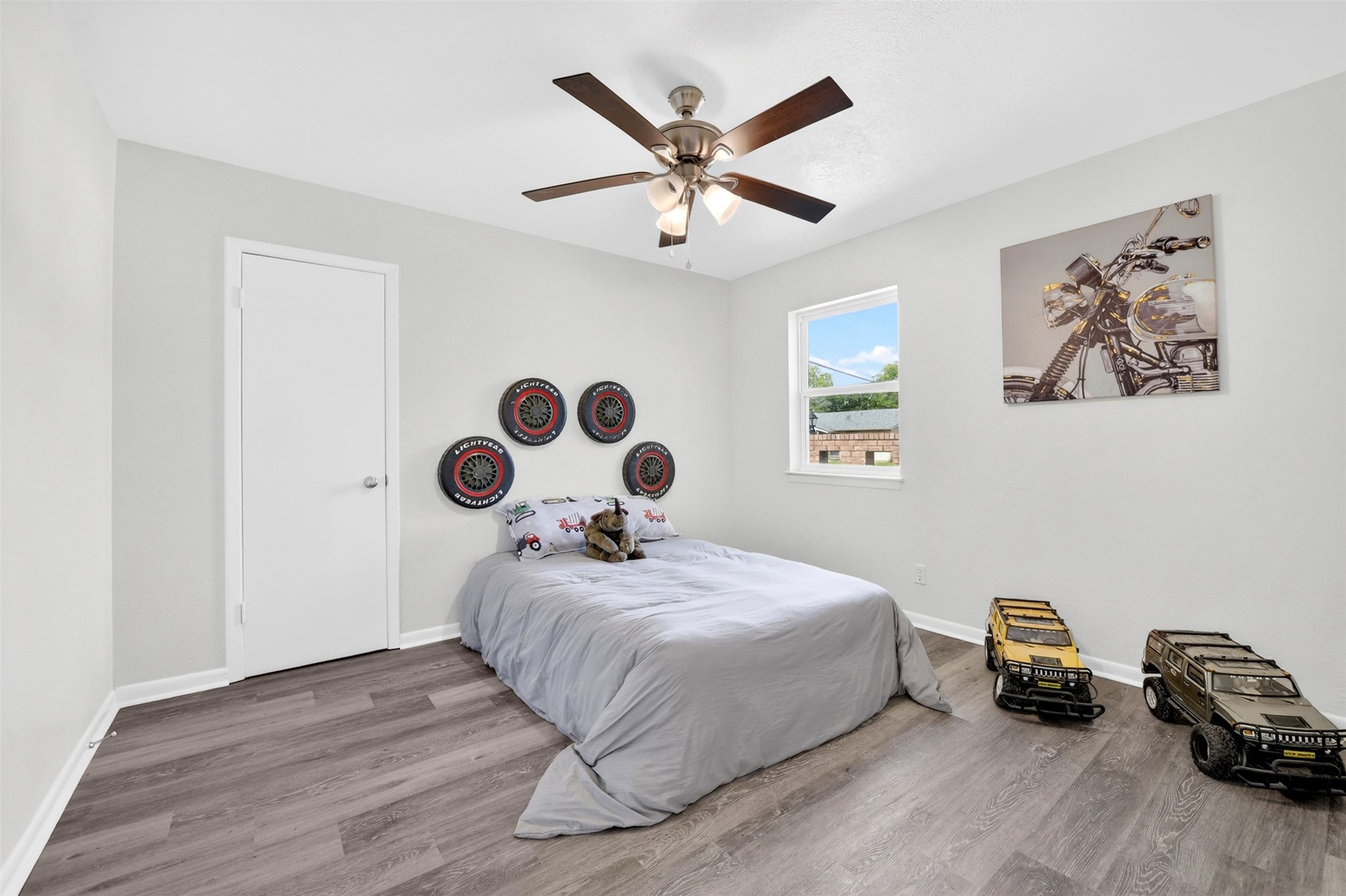 6412 Embassy Drive Forest Hill TX 76119