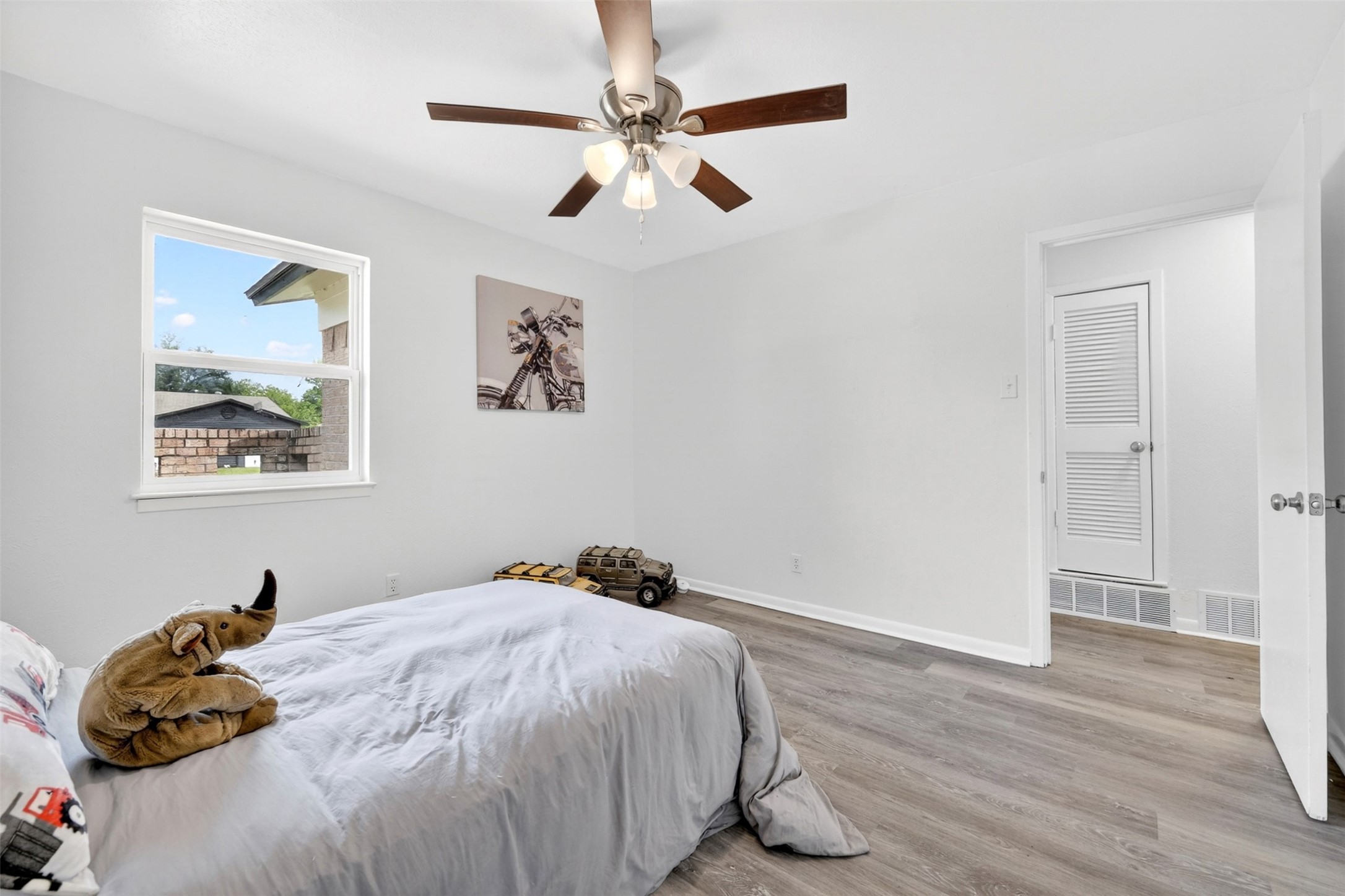 6412 Embassy Drive Forest Hill TX 76119