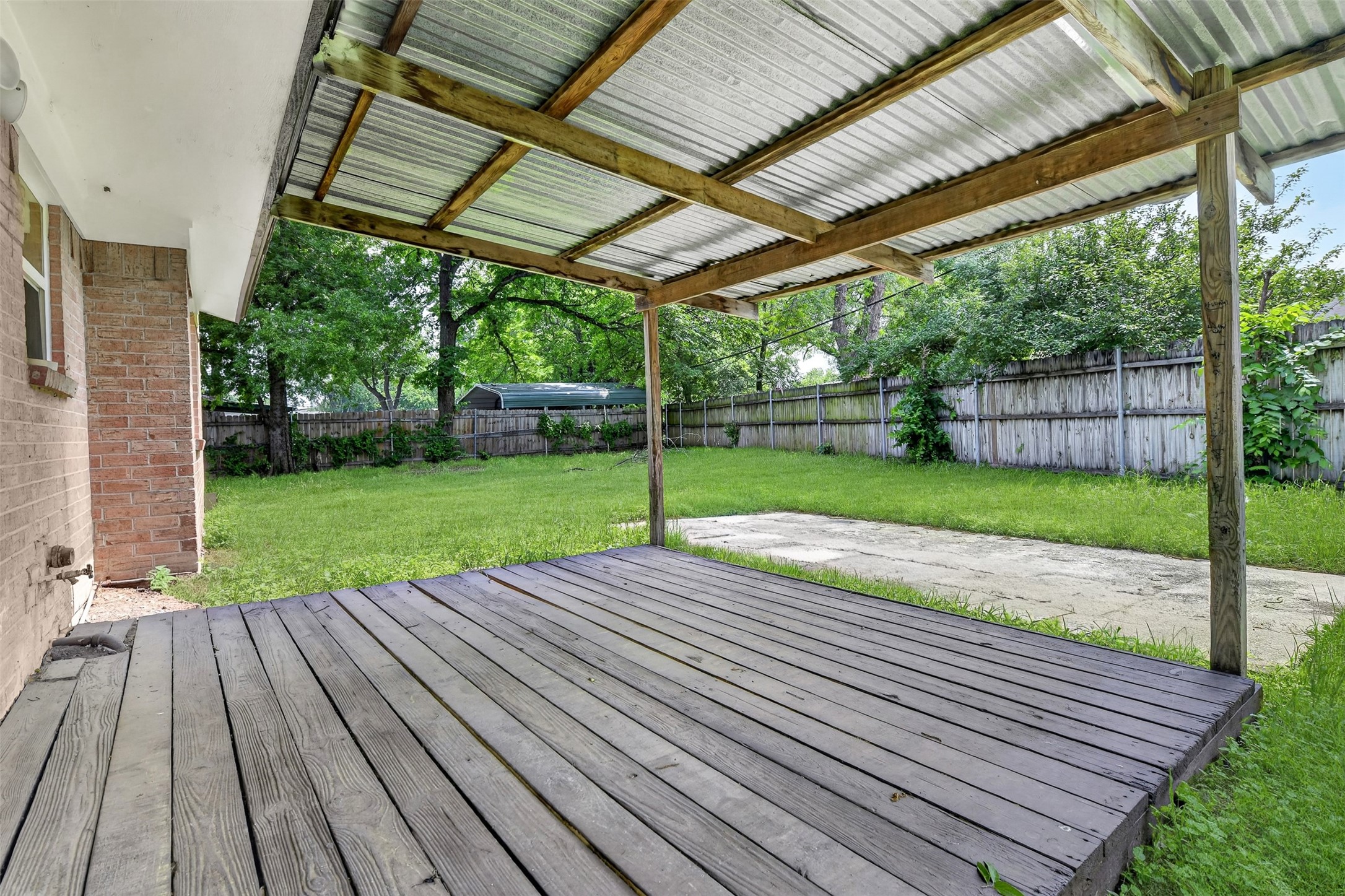 6412 Embassy Drive Forest Hill TX 76119