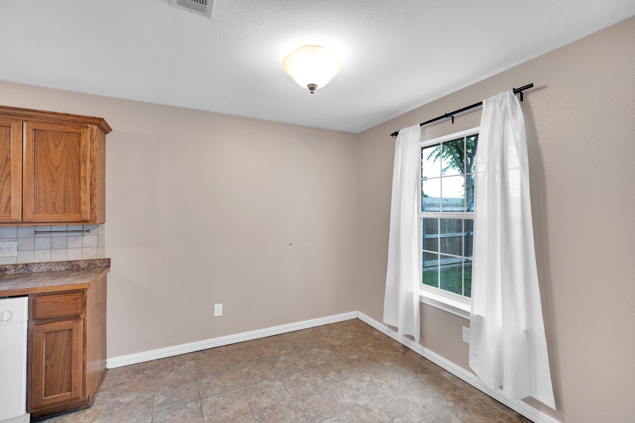 614 Jordan Lane Waxahachie TX 75165