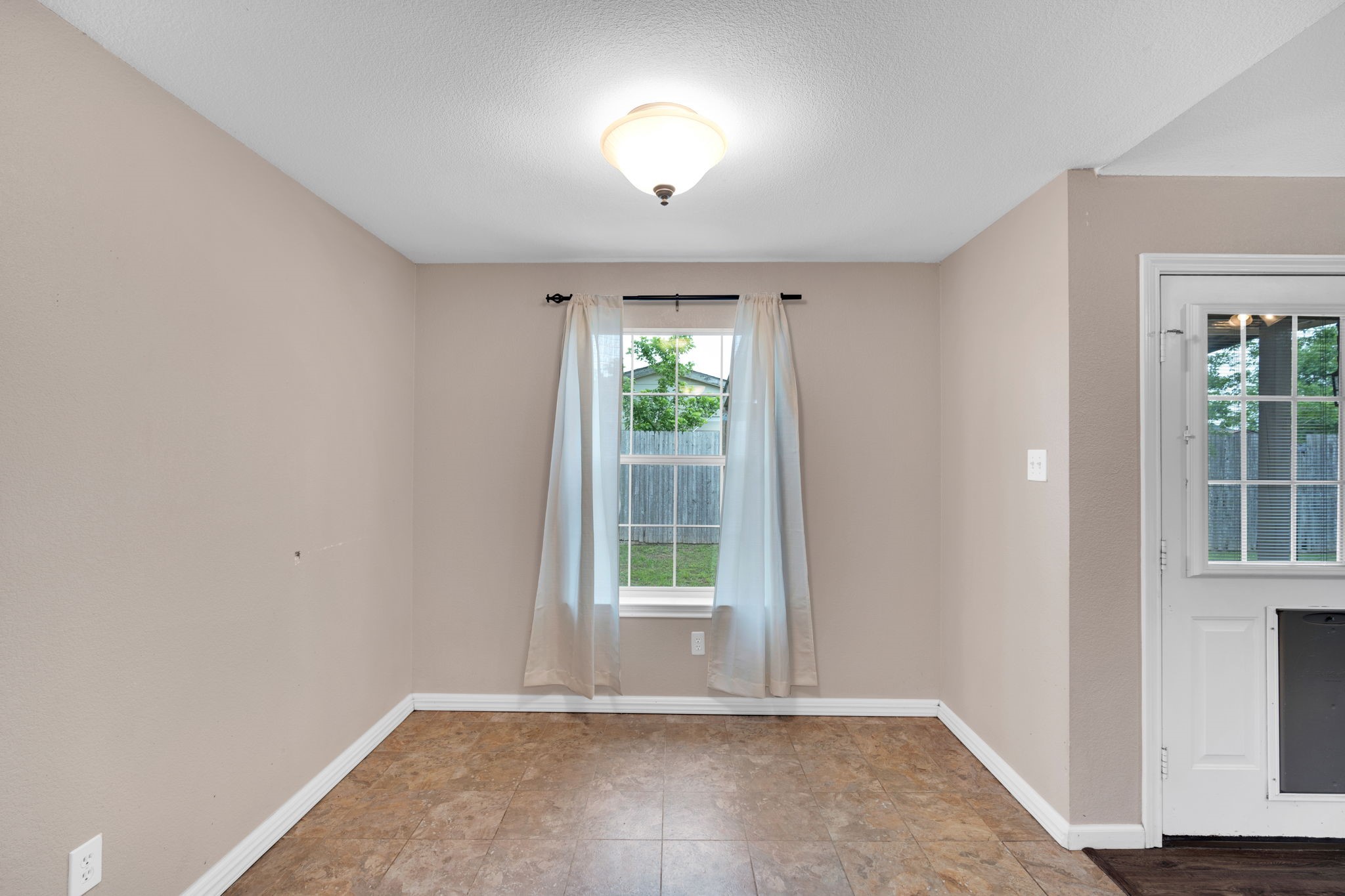 614 Jordan Lane Waxahachie TX 75165
