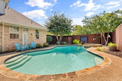 1621 Glen Springs Drive Plano TX 75093
