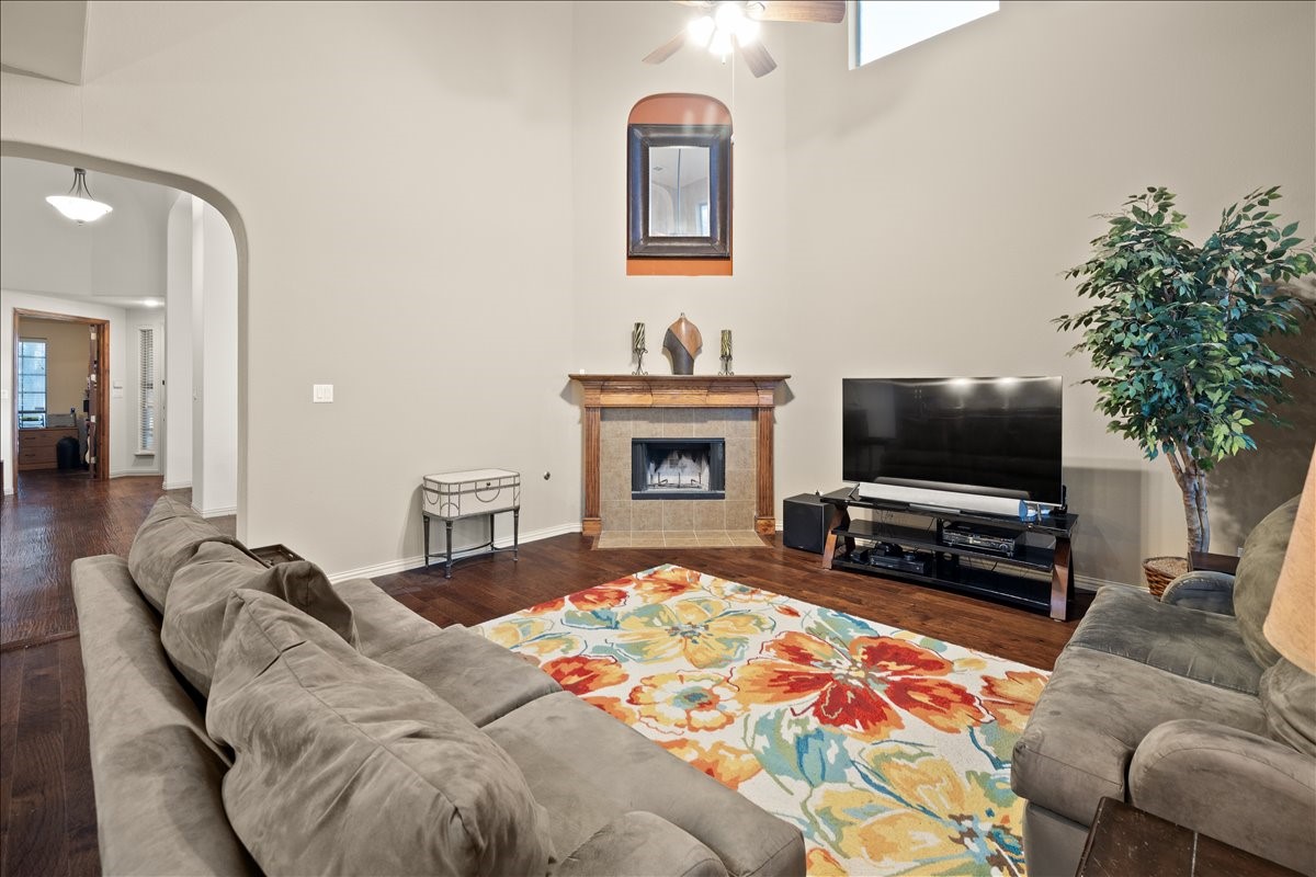 2952 Bahia Grand Prairie TX 75054