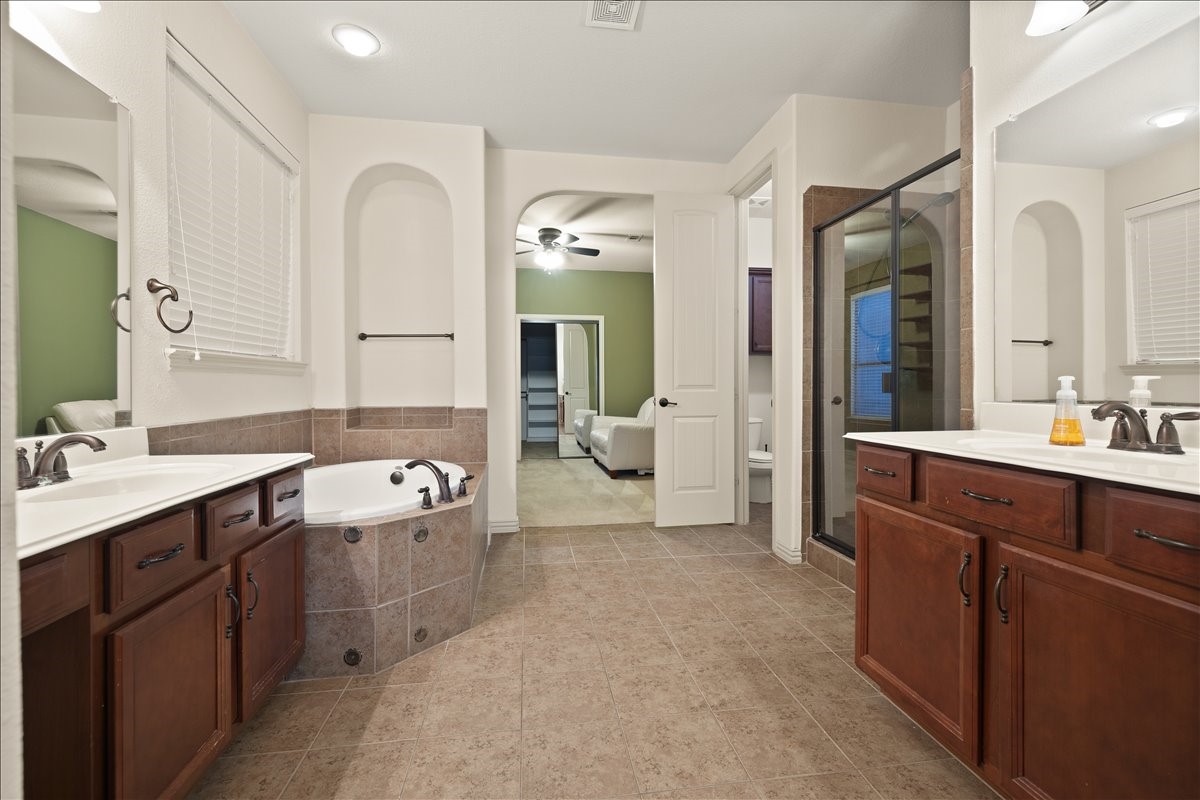2952 Bahia Grand Prairie TX 75054