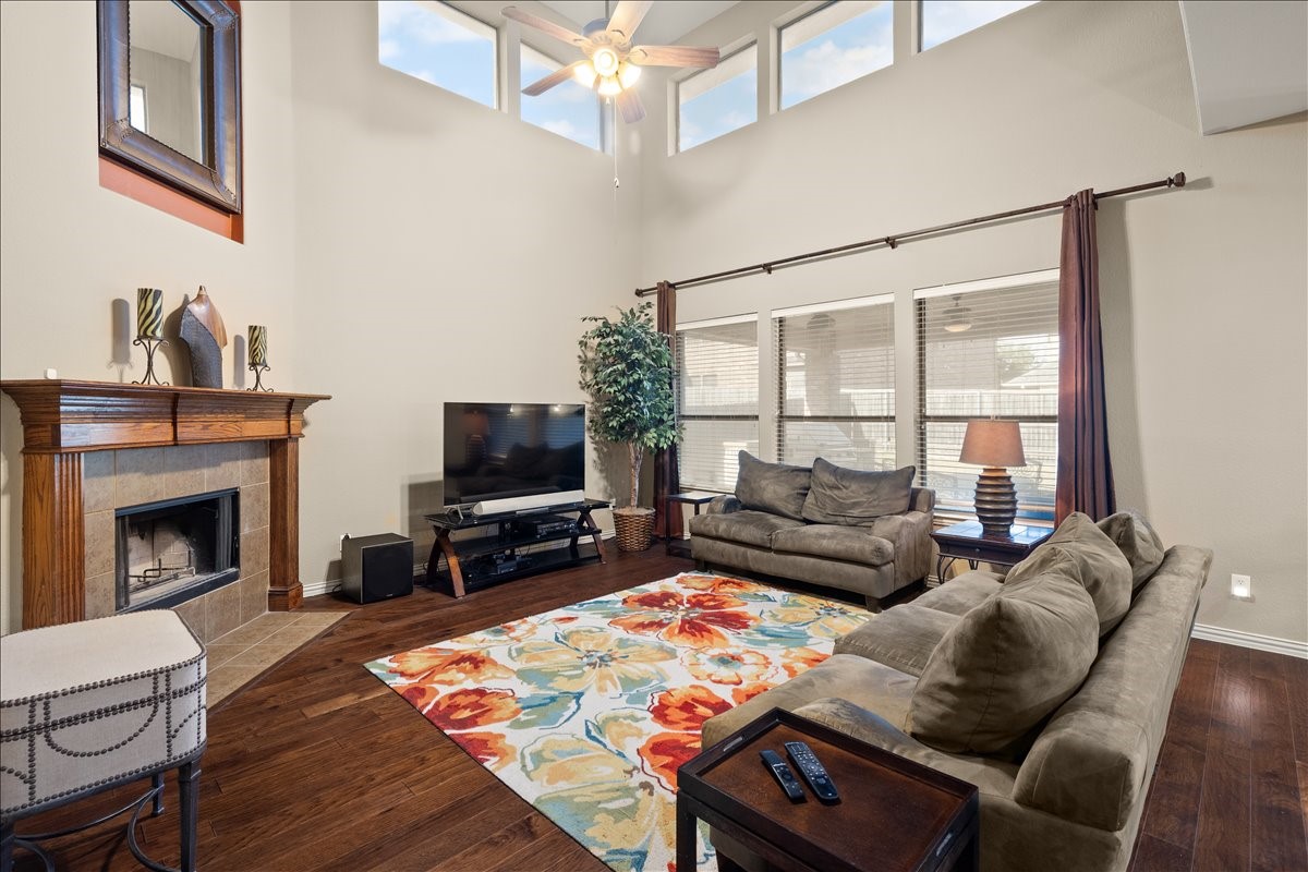 2952 Bahia Grand Prairie TX 75054