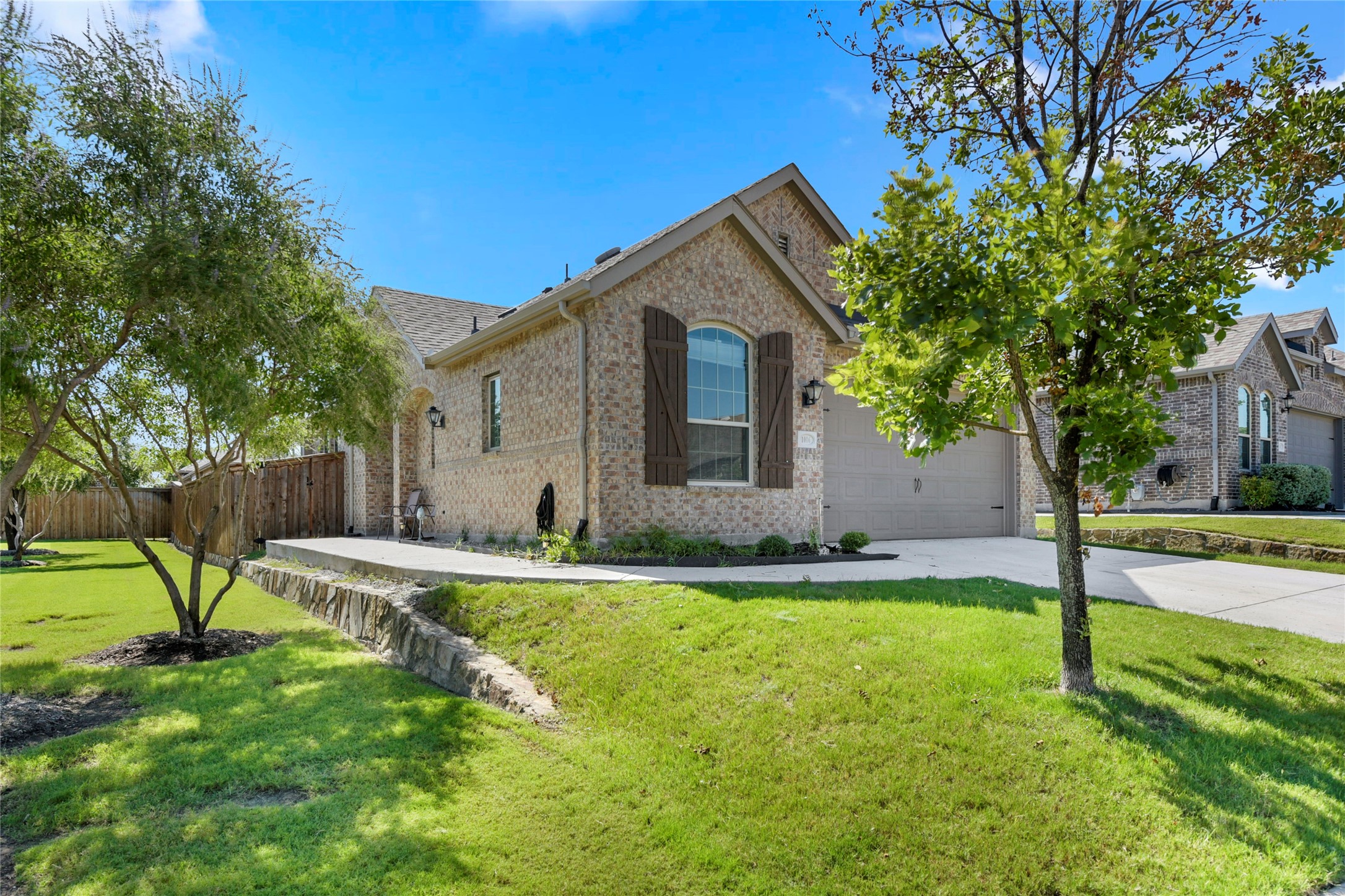 1016 Shire Drive Aubrey TX 76227