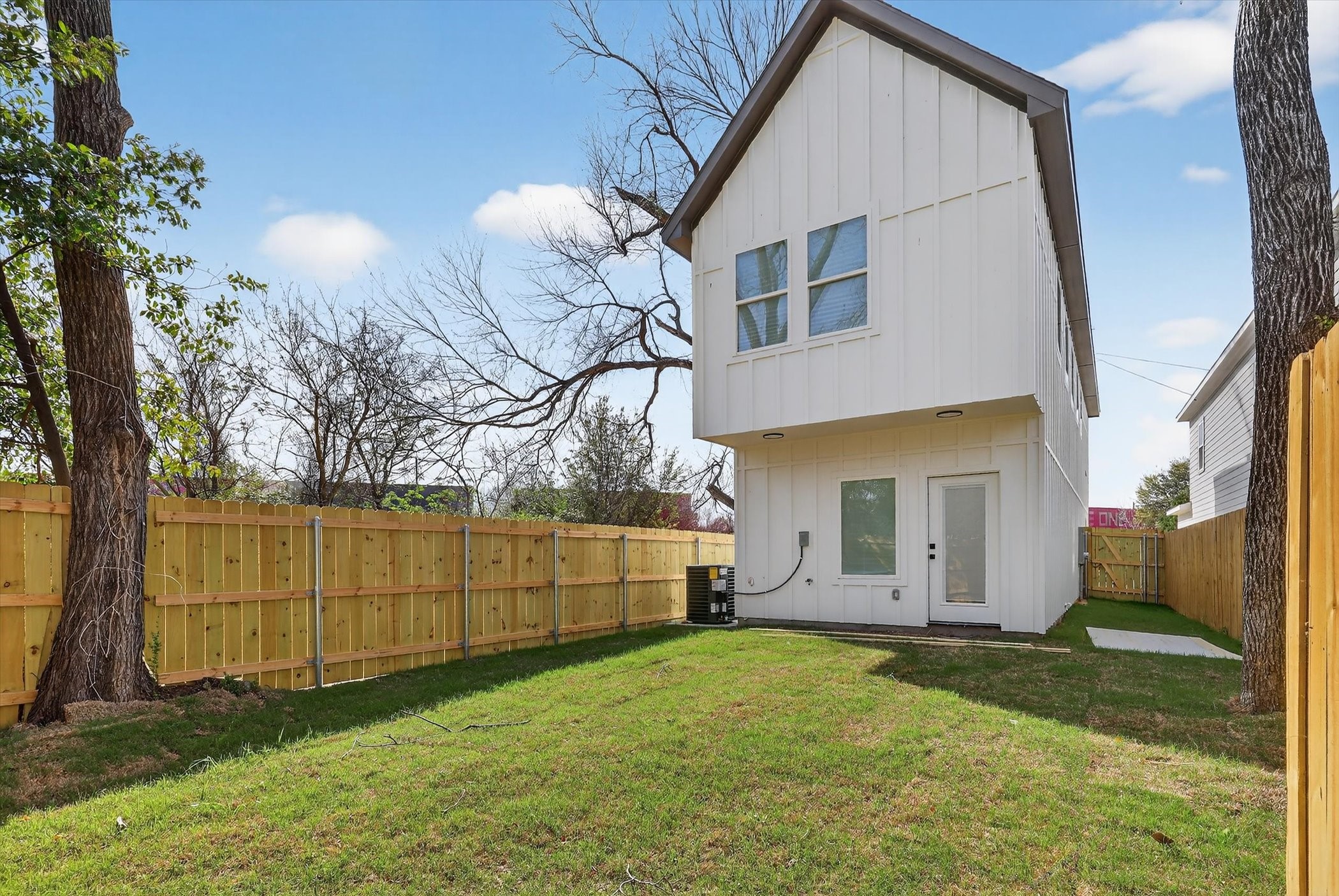 2835 Macon Street Dallas TX 75215