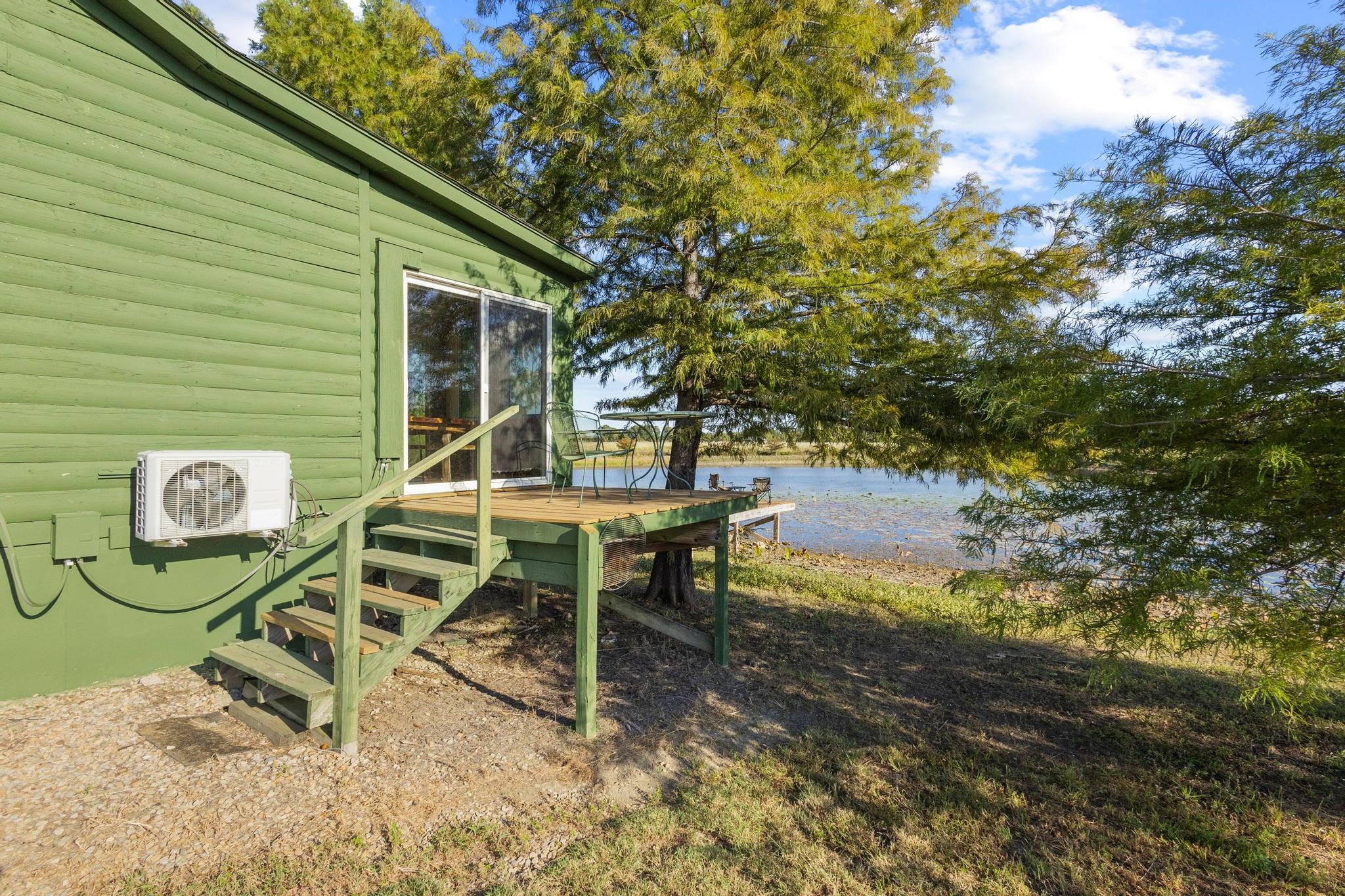 300 County Road 27100 Honey Grove TX 75446