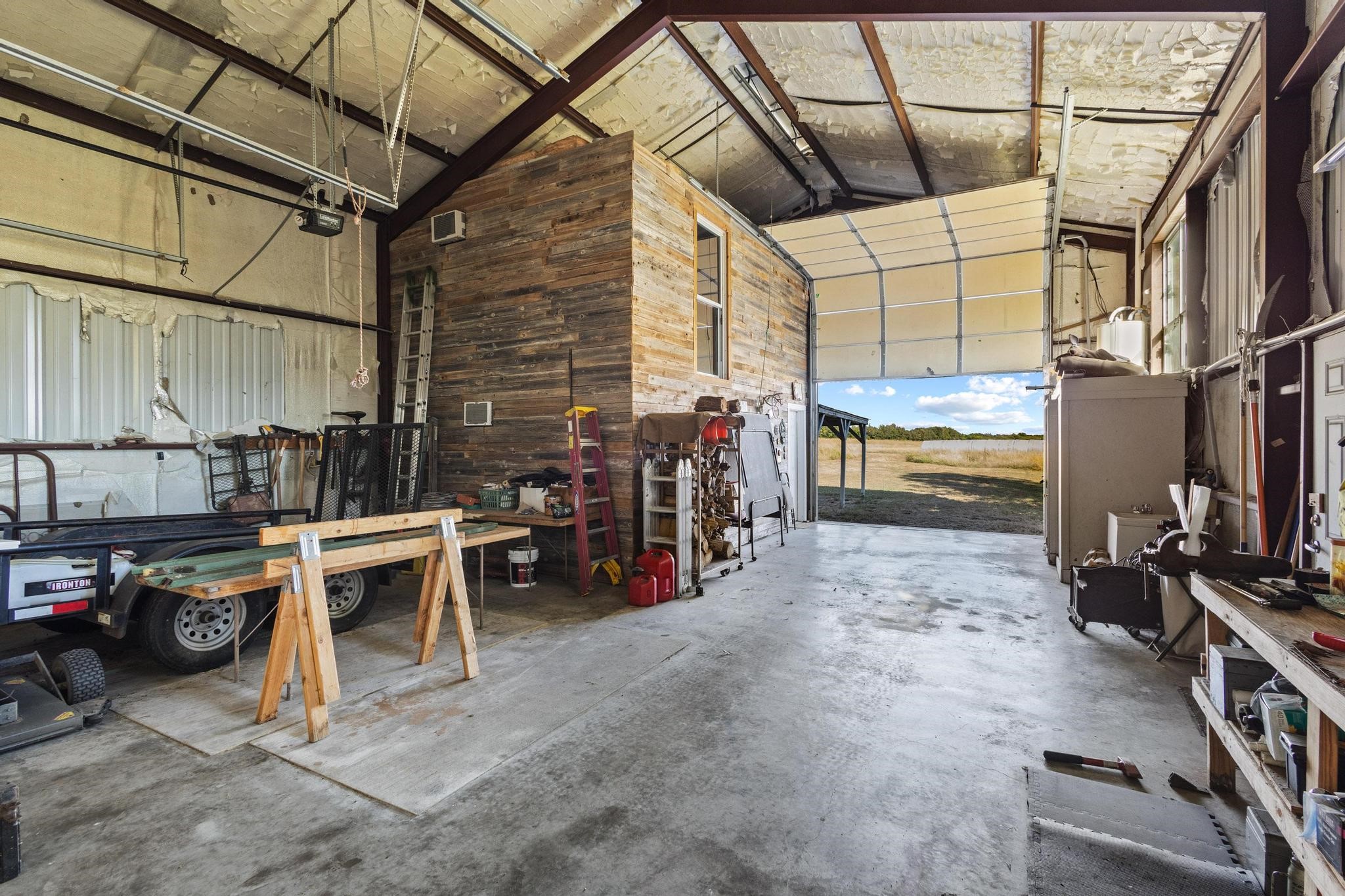 300 County Road 27100 Honey Grove TX 75446
