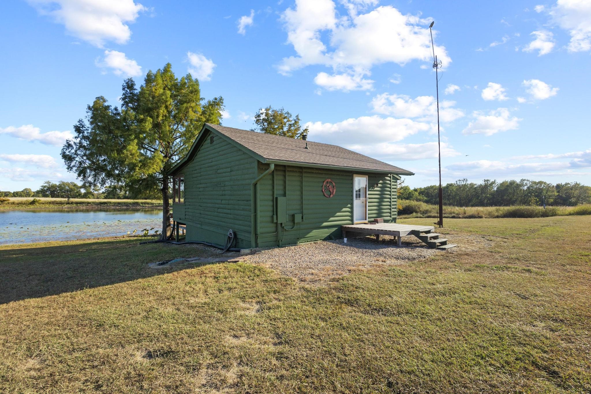 300 County Road 27100 Honey Grove TX 75446