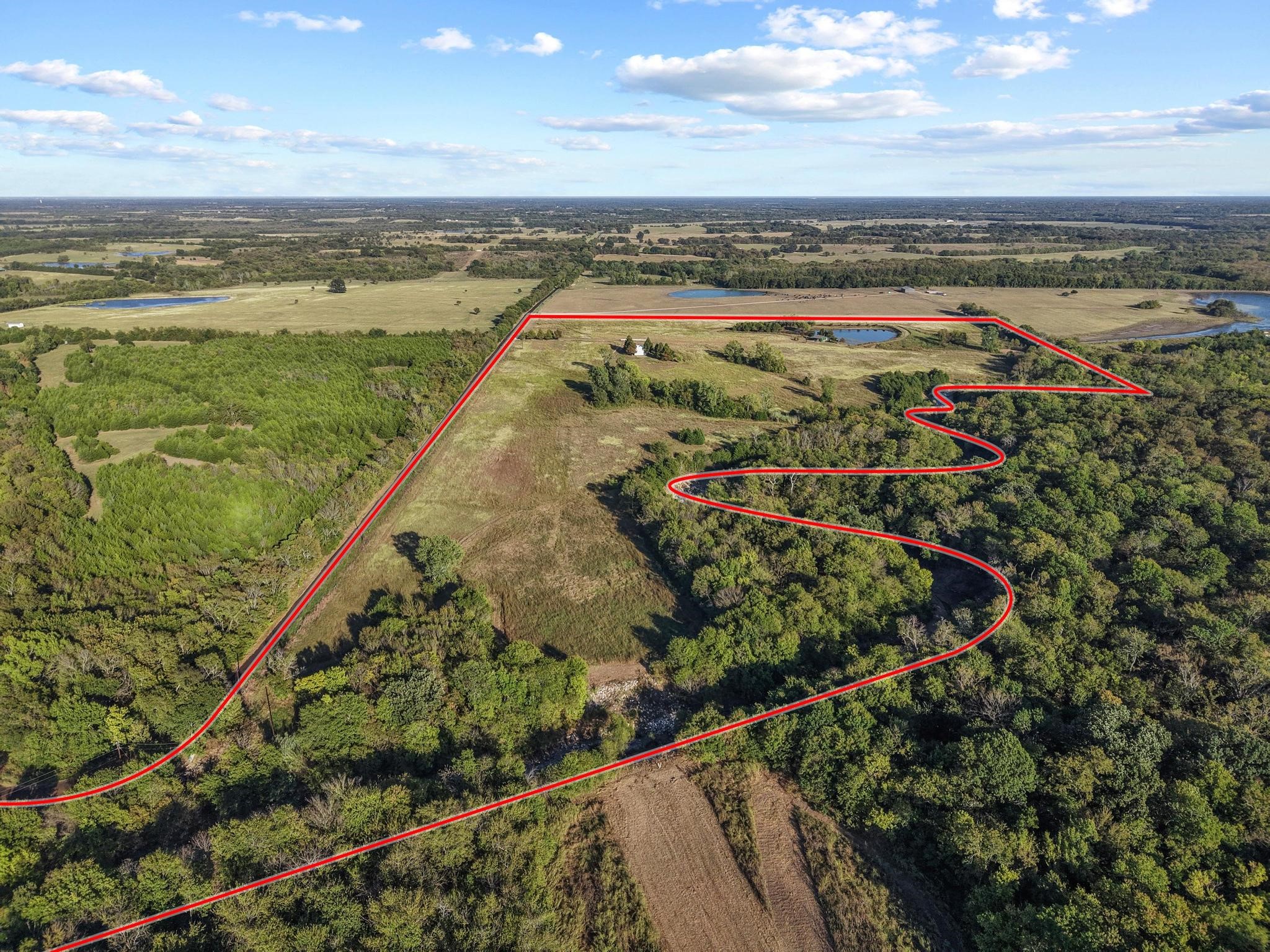 300 County Road 27100 Honey Grove TX 75446