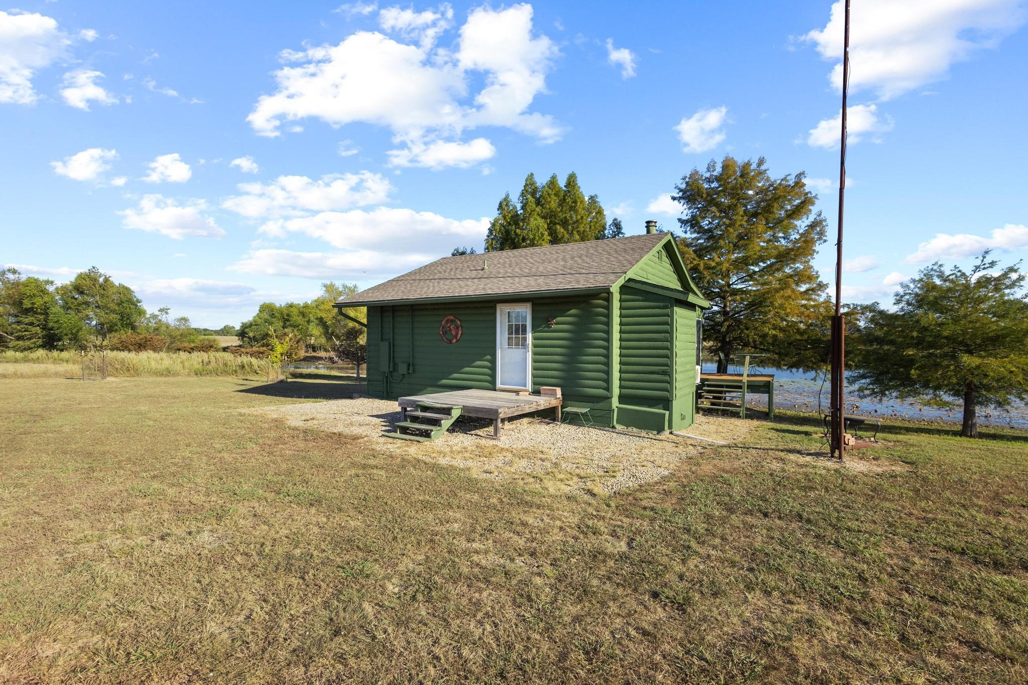 300 County Road 27100 Honey Grove TX 75446