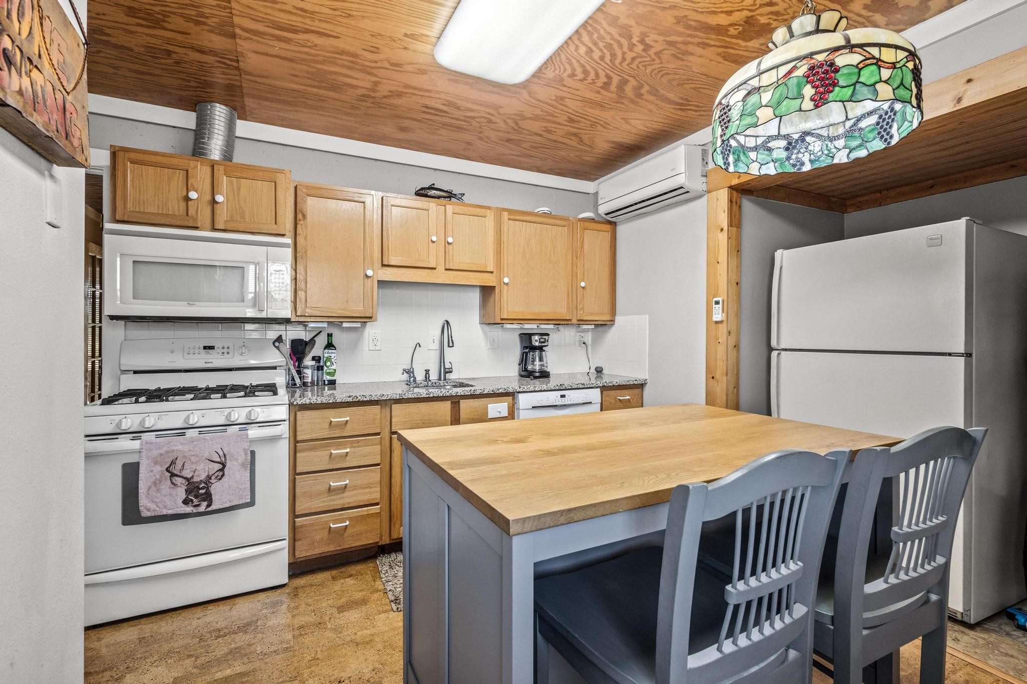 300 County Road 27100 Honey Grove TX 75446