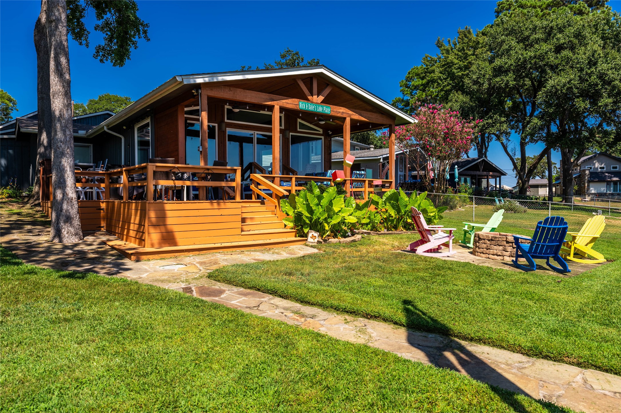2524 Wildwood Way Tool TX 75143