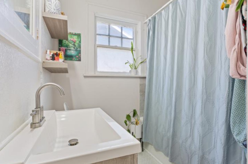 2401 Colonial Avenue Waco TX 76707