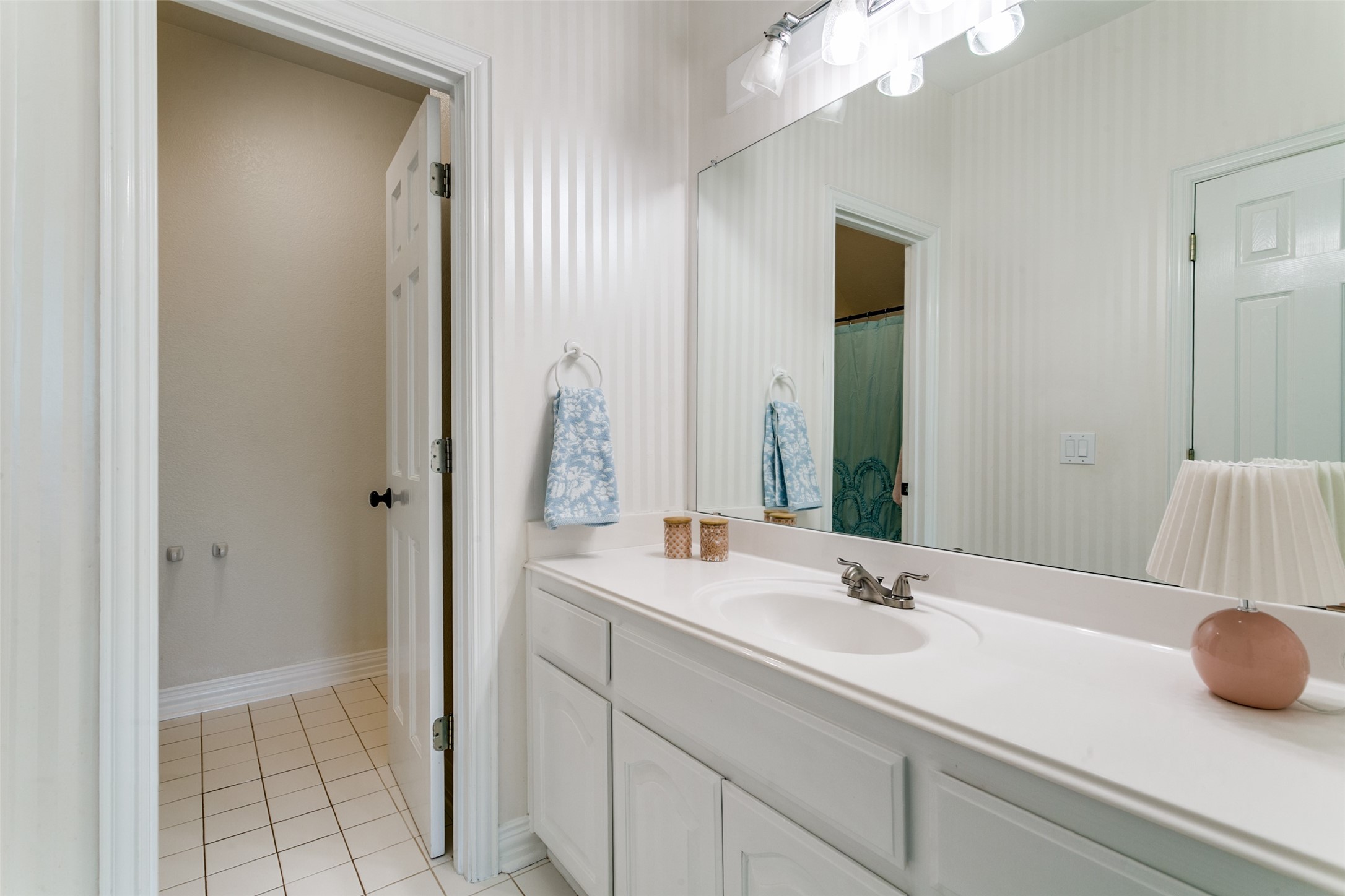 1811 Redwing Court Southlake TX 76092