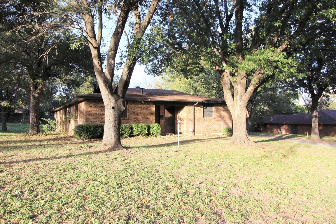 4718 Hope Street River Oaks TX 76114