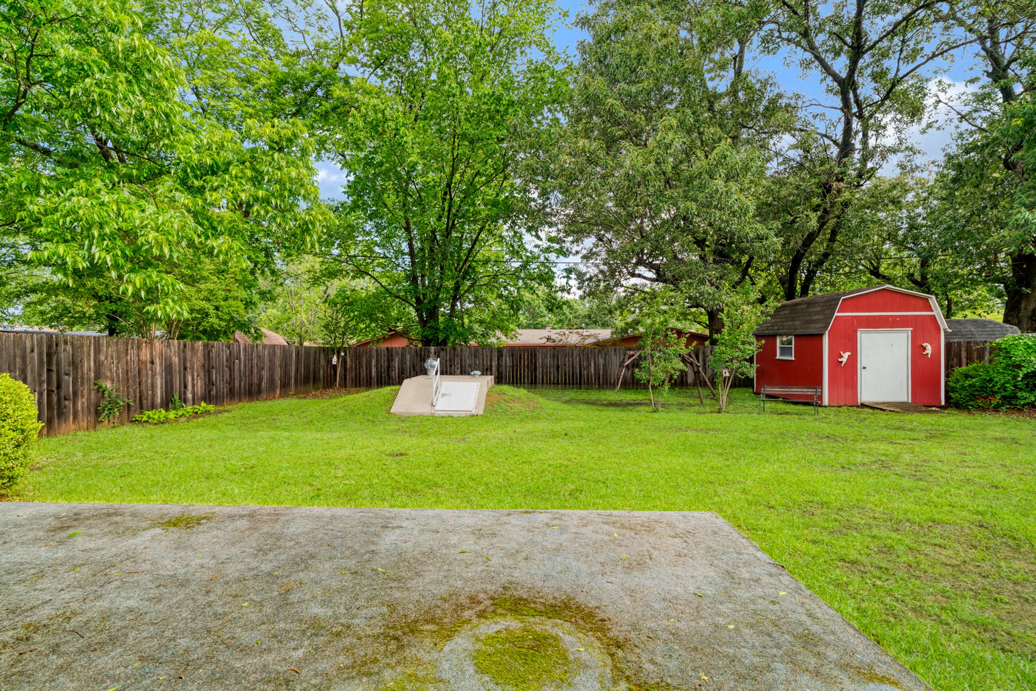 3225 E Houston Street Paris TX 75460