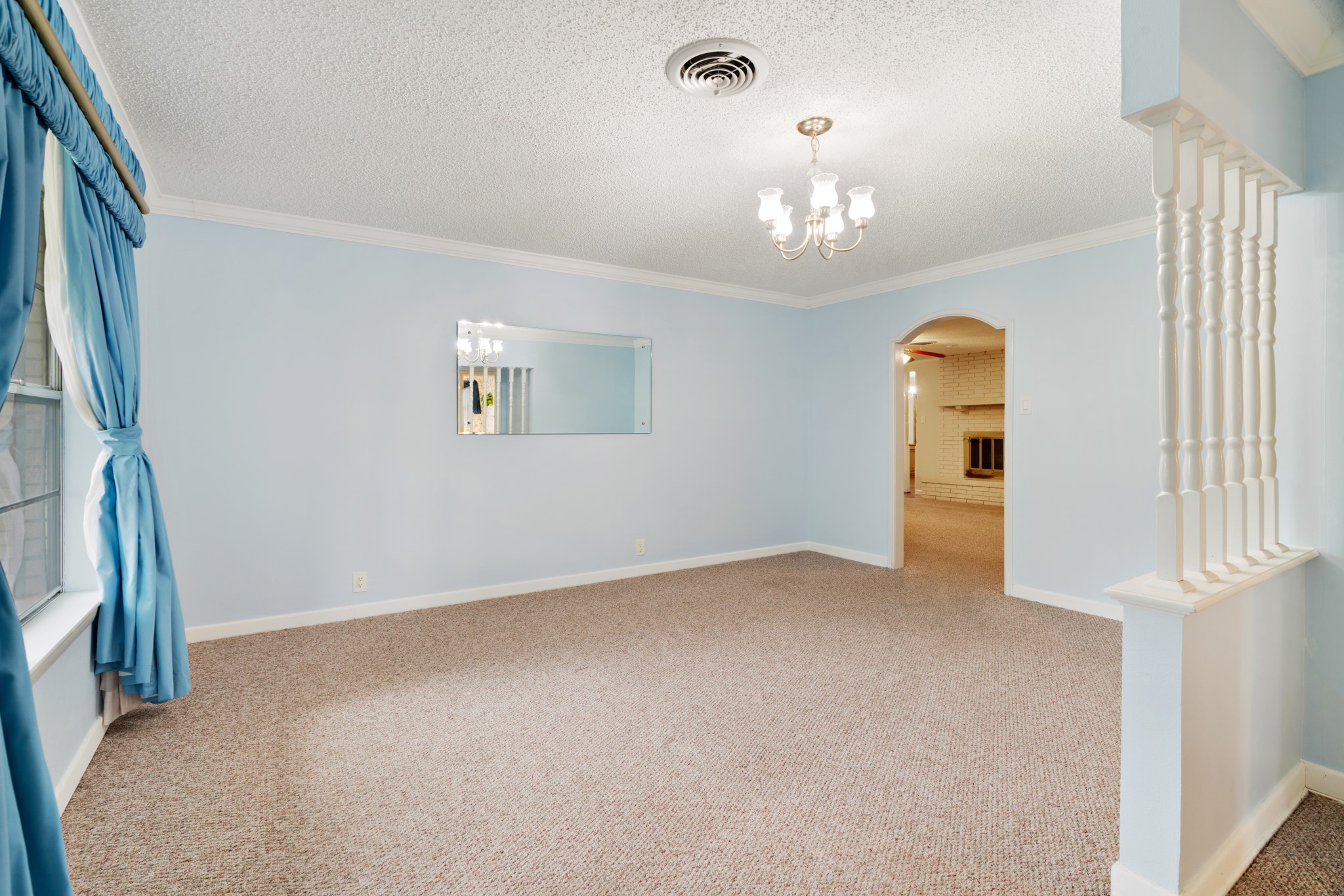 3225 E Houston Street Paris TX 75460