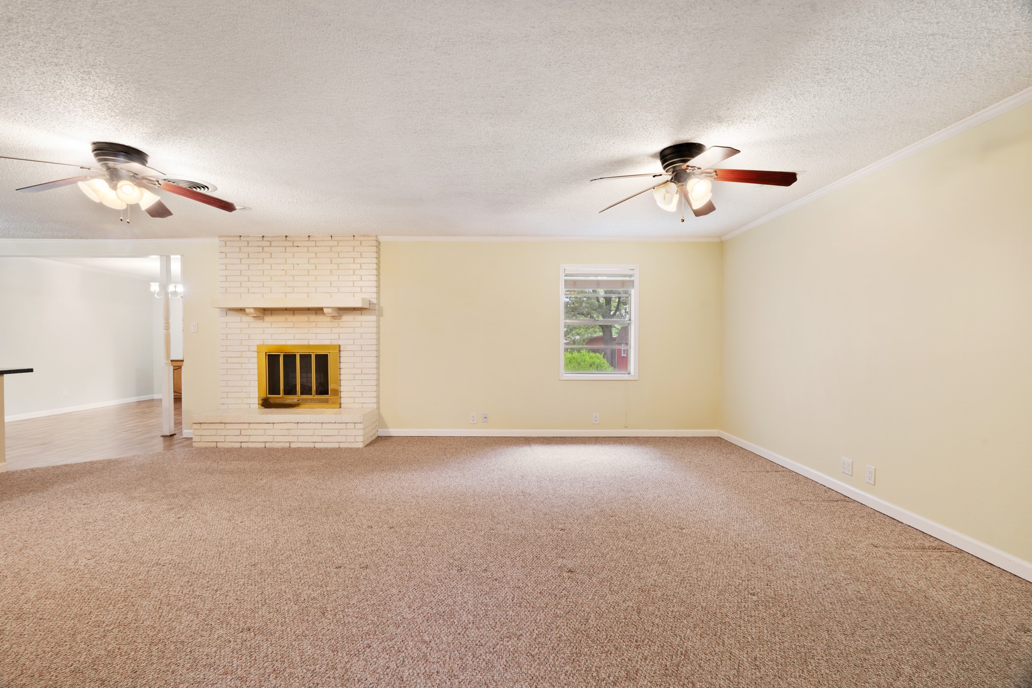 3225 E Houston Street Paris TX 75460