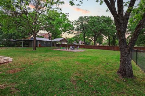 109 Arkansas Street Pottsboro TX 75076