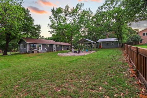 109 Arkansas Street Pottsboro TX 75076