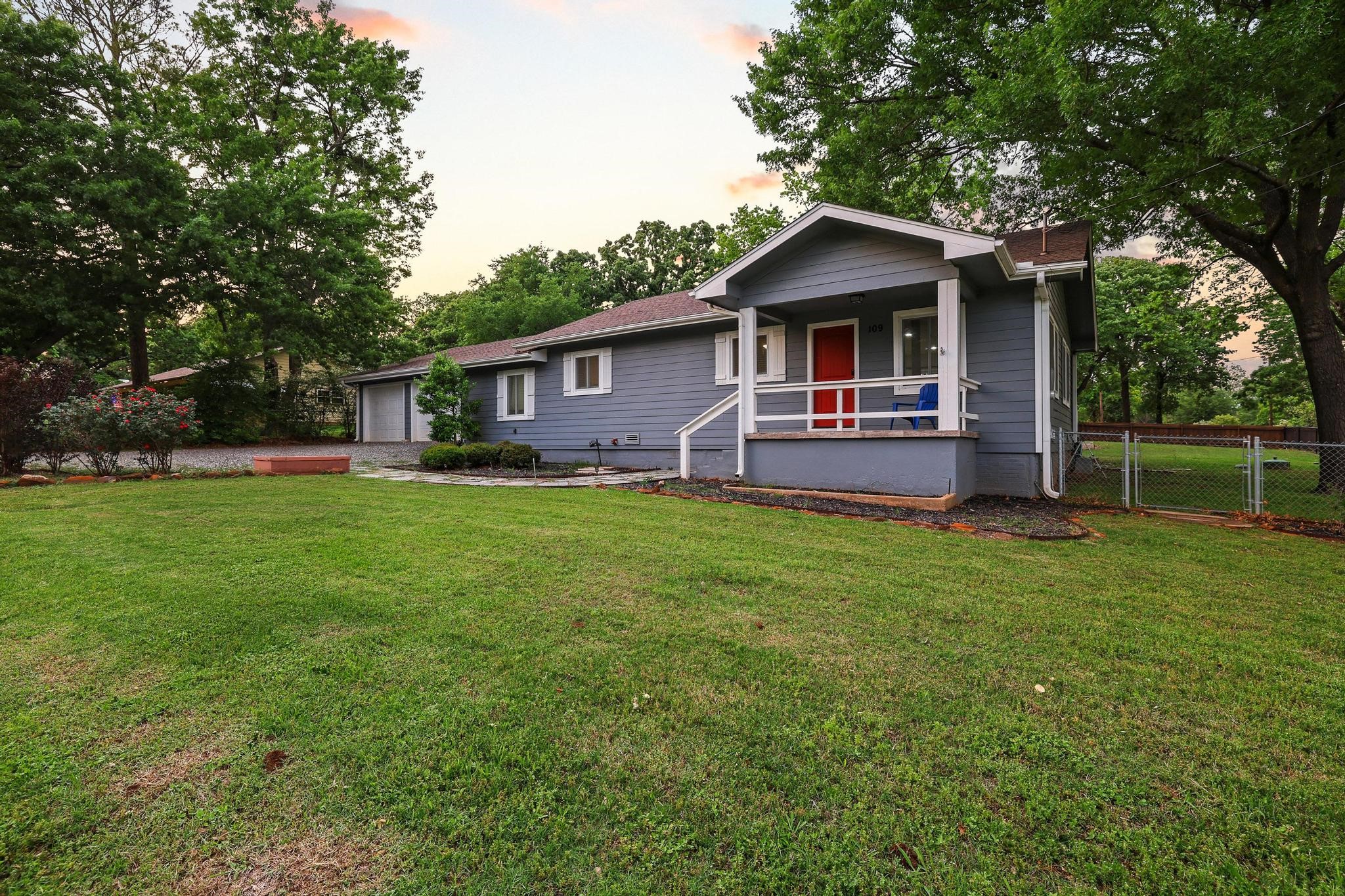 109 Arkansas Street Pottsboro TX 75076