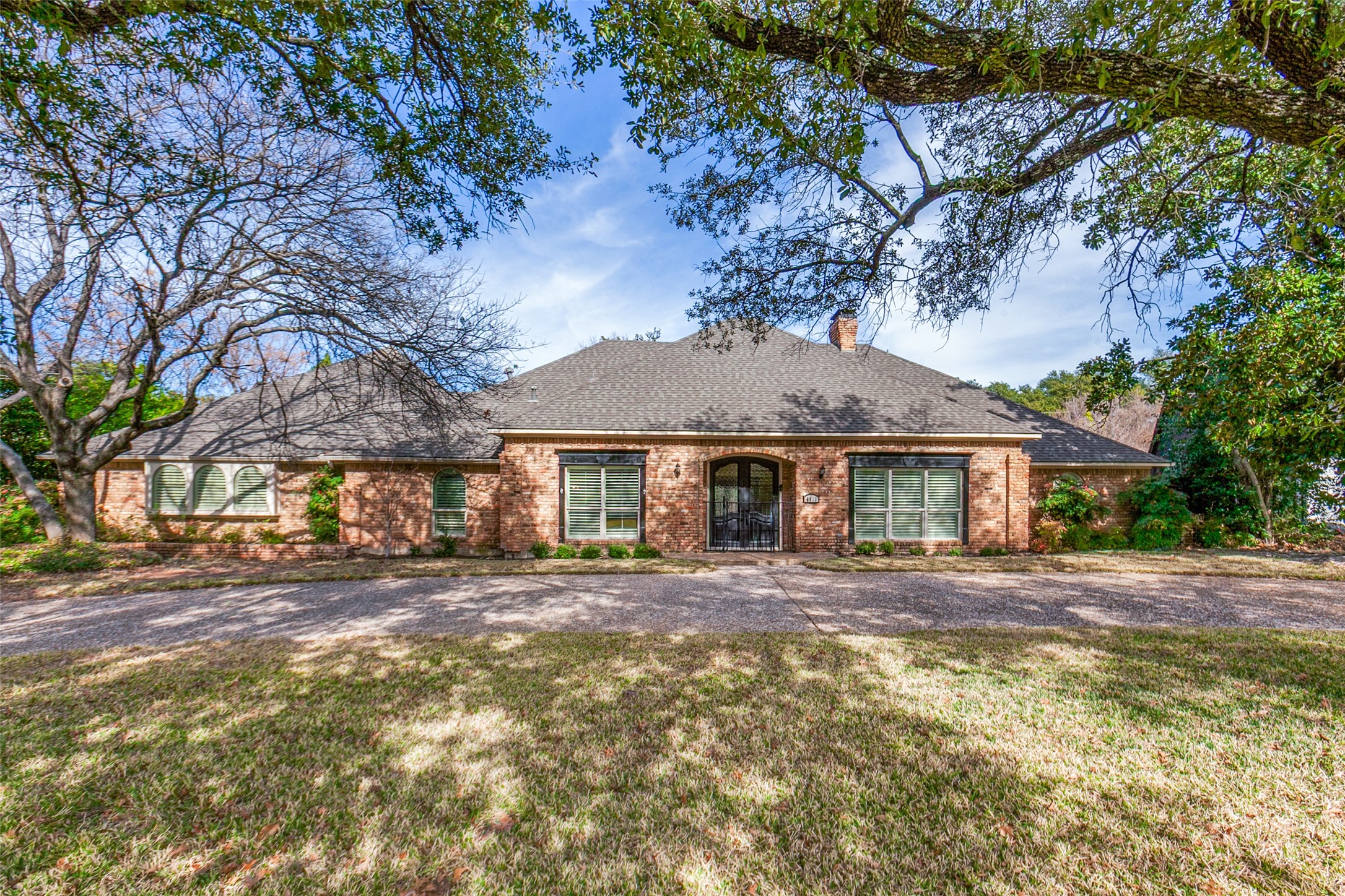 6911 Gateridge Drive Dallas TX 75254