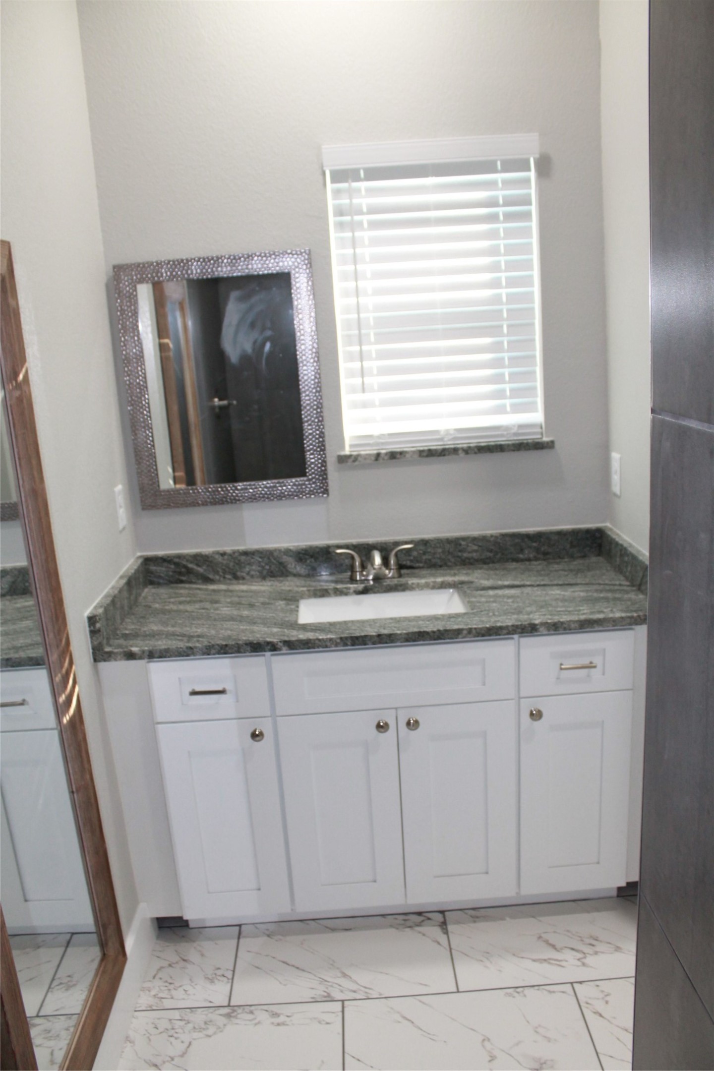104 S Hubbard Street Alvord TX 76225